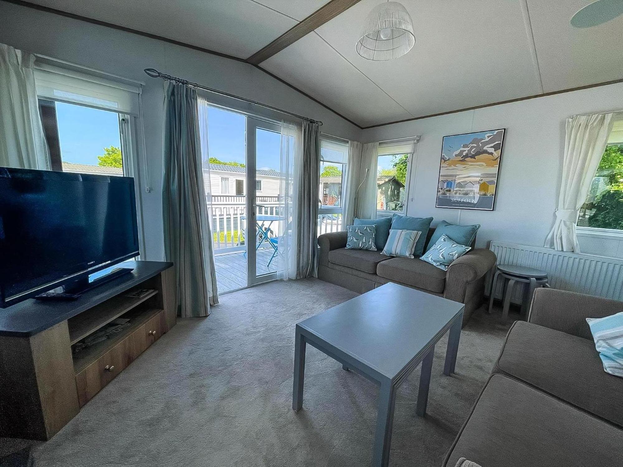 Beautiful Caravan With Decking At Carlton Meres Holiday Park, Suffolk Ref 60022M Saxmundham Exterior foto
